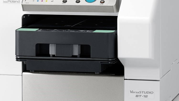 Roland DG launches its first direct-to-garment printer for on-demand personalisation.